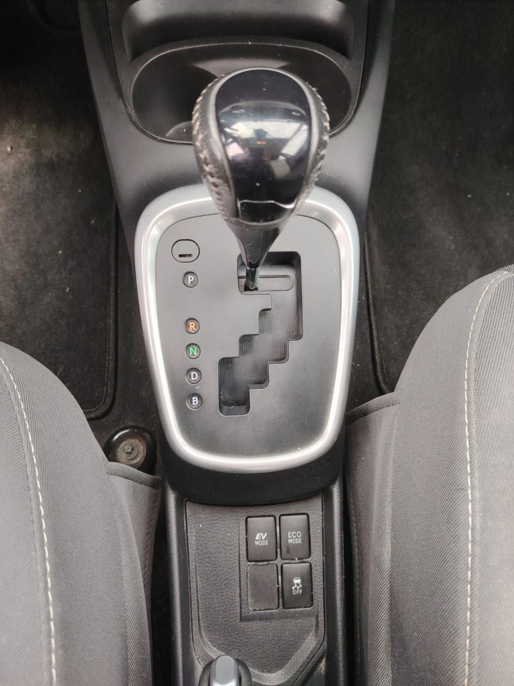 Toyota Yaris usata a La Spezia (16)