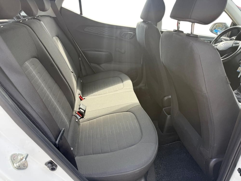 Hyundai i10 usata a La Spezia (13)