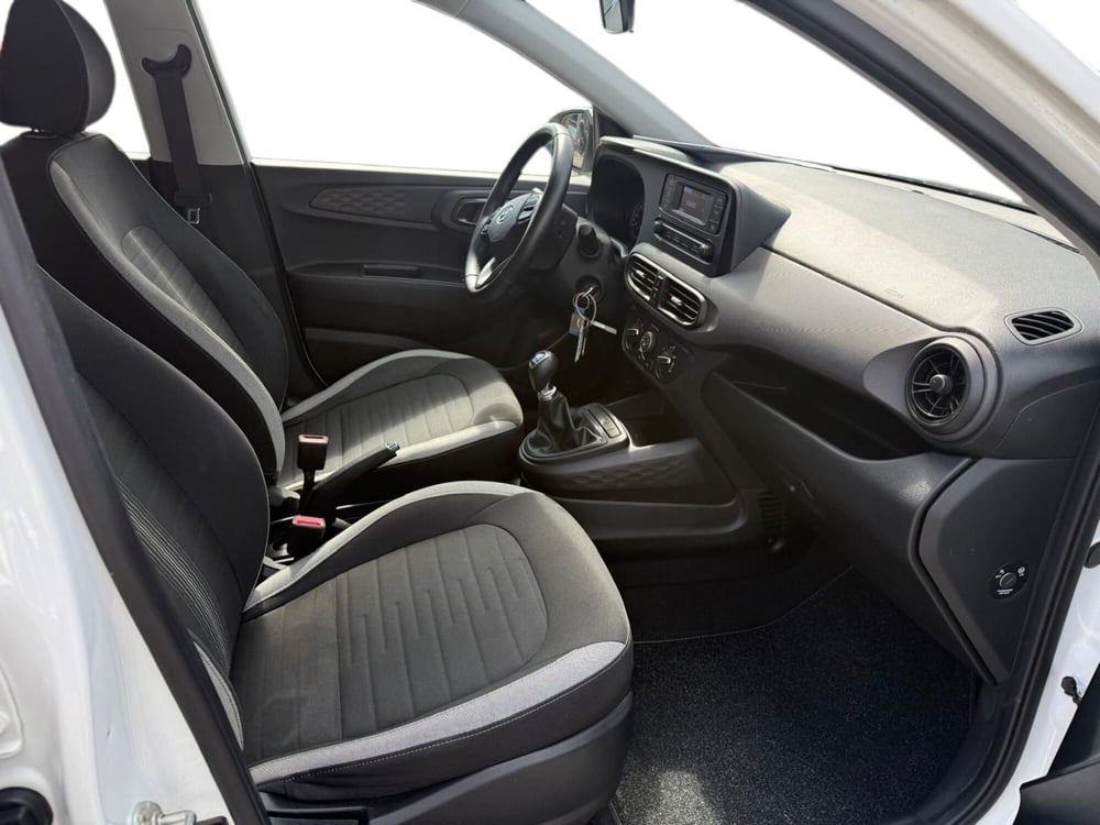 Hyundai i10 usata a La Spezia (5)