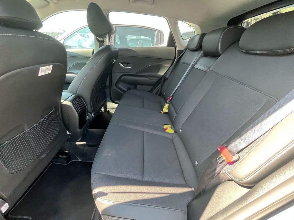 Hyundai Kona nuova a La Spezia (13)