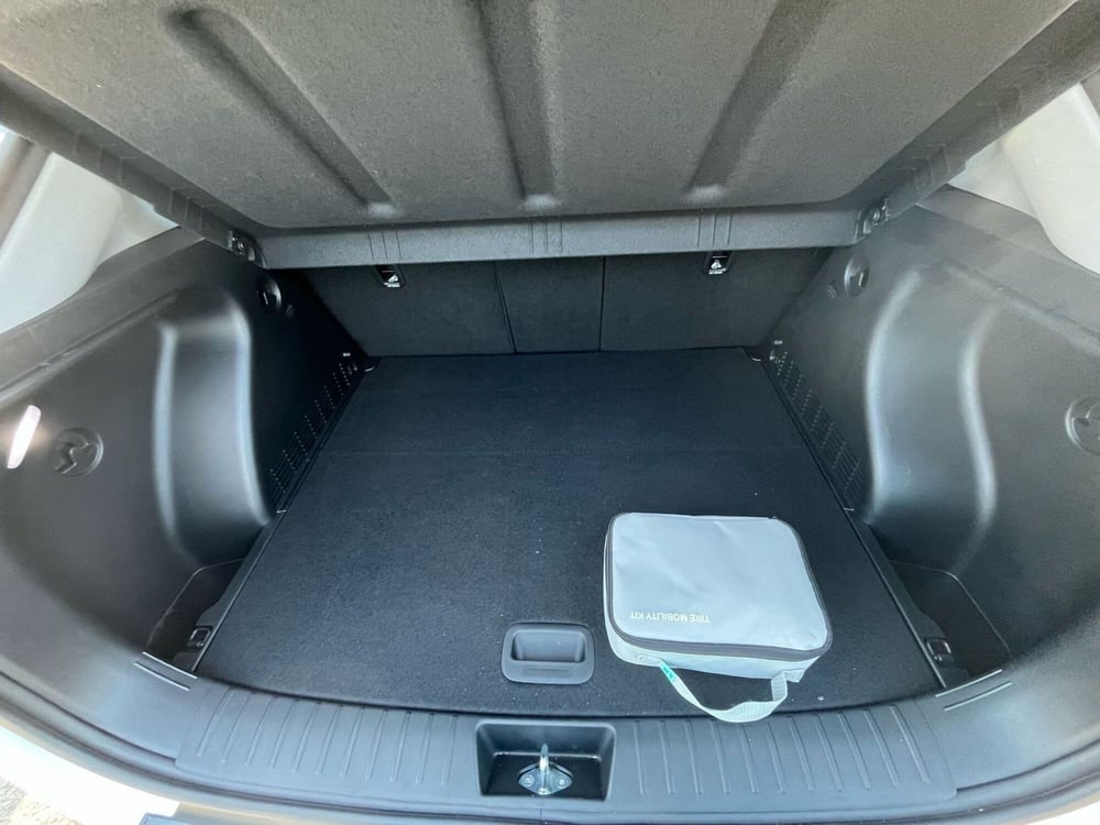 Hyundai Kona nuova a La Spezia (14)