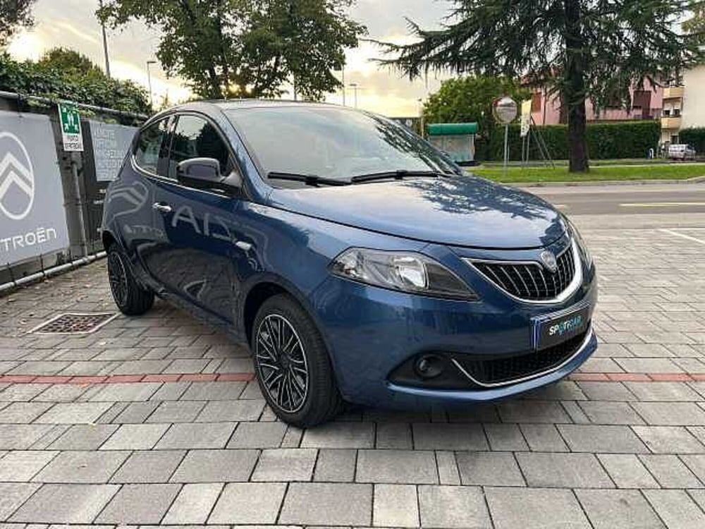 Lancia Ypsilon usata a Venezia (3)