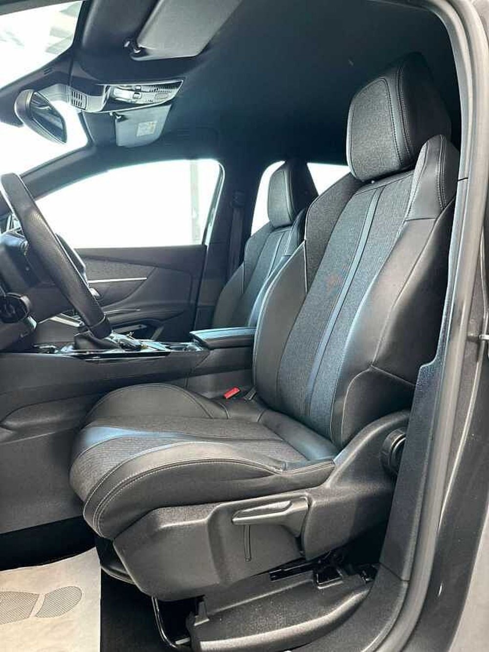Peugeot 3008 usata a Venezia (11)