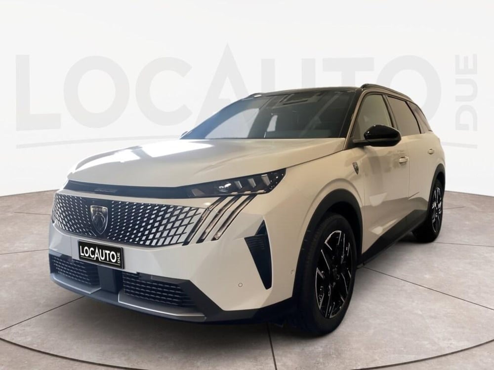 Peugeot 5008 nuova a Torino
