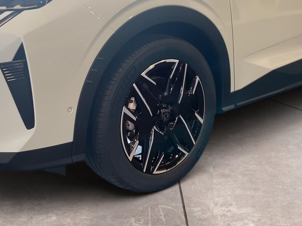Peugeot 5008 nuova a Torino (15)