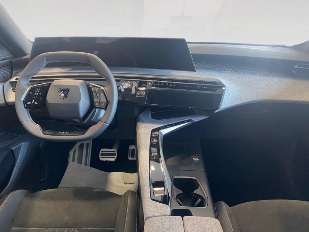 Peugeot 5008 nuova a Torino (6)