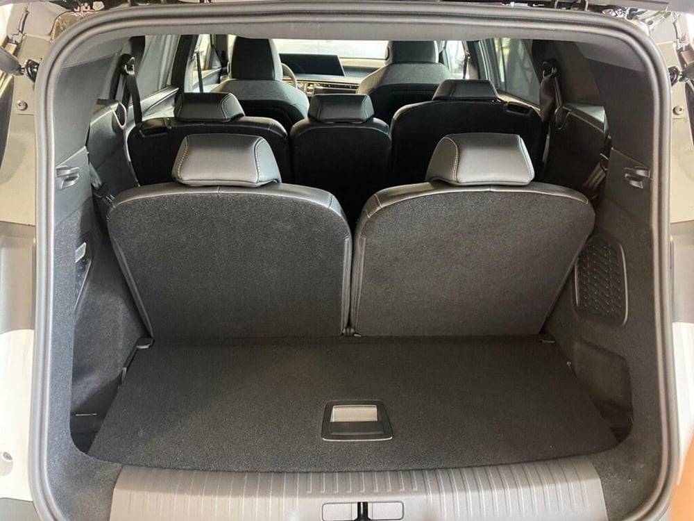 Peugeot 5008 nuova a Torino (9)