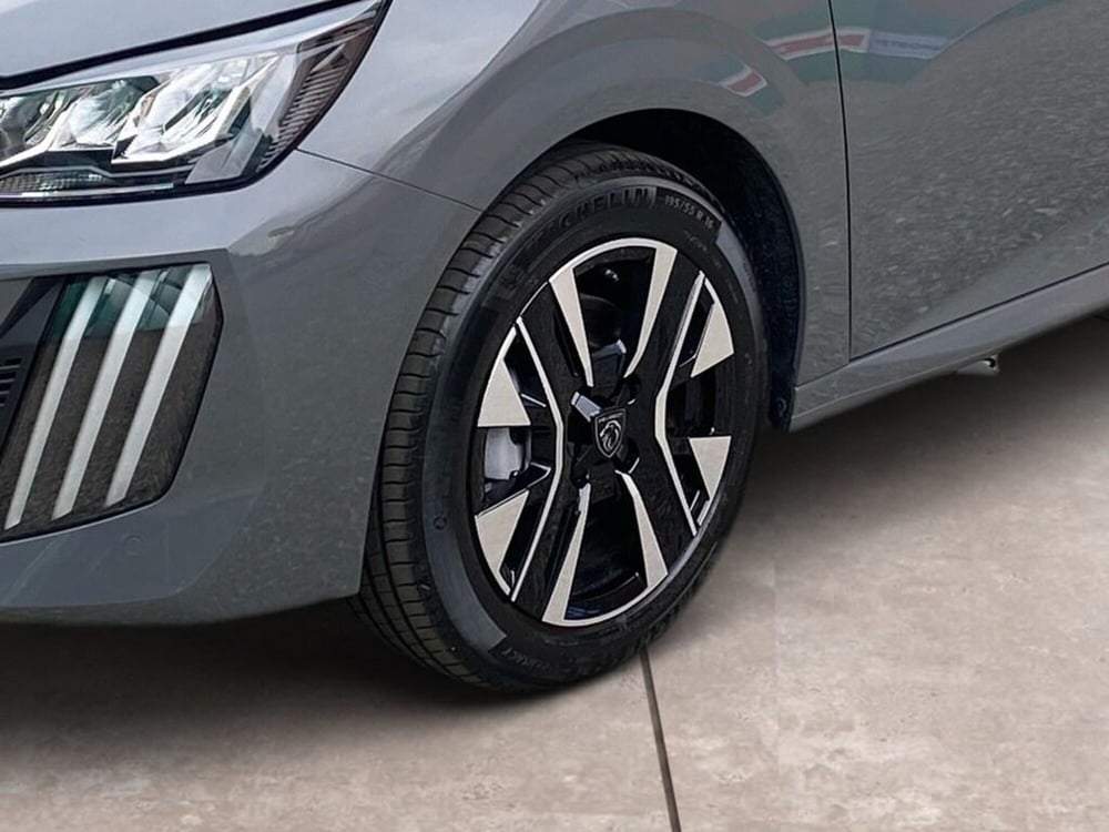 Peugeot 208 nuova a Torino (14)