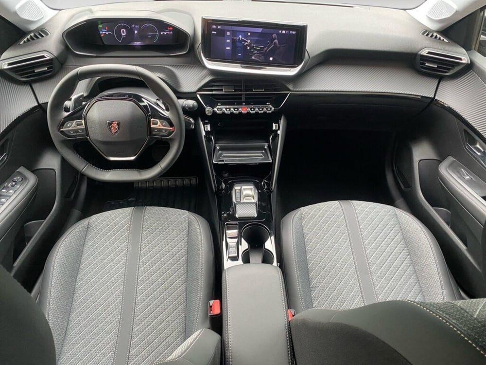 Peugeot 208 nuova a Torino (6)