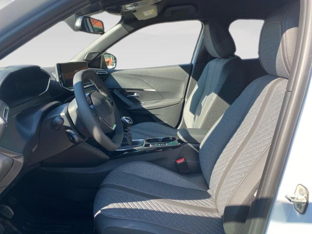 Peugeot 2008 nuova a Torino (7)