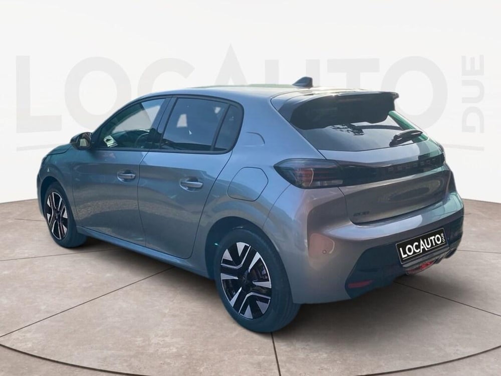 Peugeot 208 nuova a Torino (5)