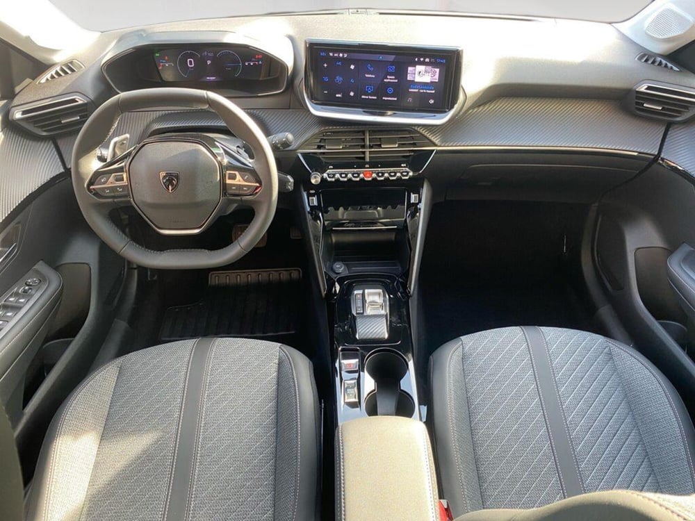 Peugeot 208 nuova a Torino (6)