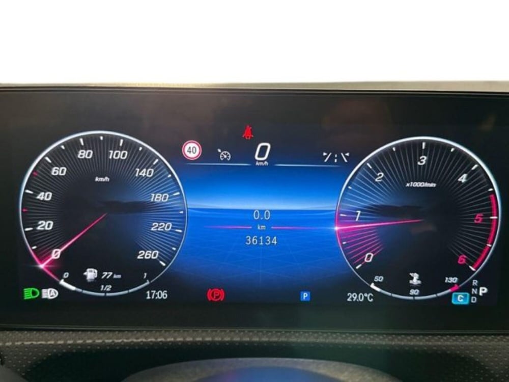 Mercedes-Benz CLA Shooting Brake usata a Avellino (13)