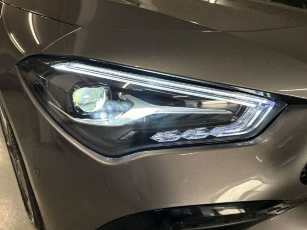 Mercedes-Benz CLA Shooting Brake usata a Avellino (7)