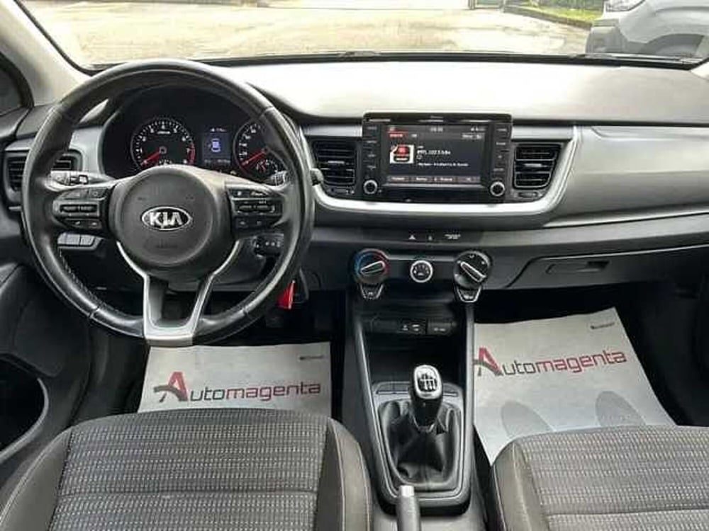 Kia Stonic usata a Milano (11)