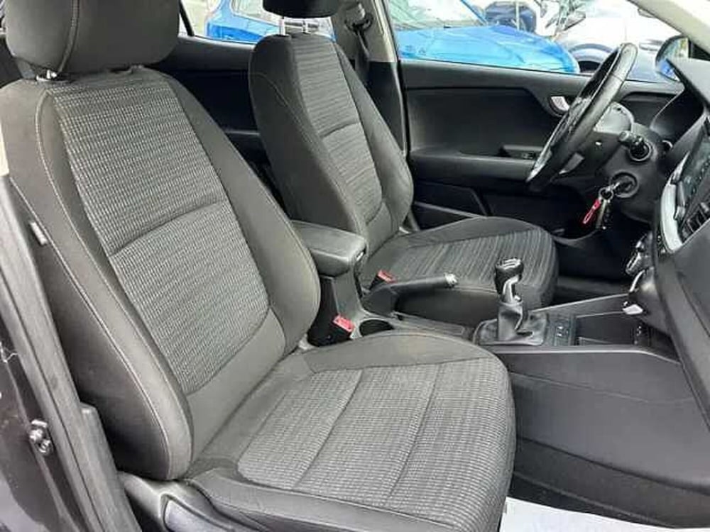 Kia Stonic usata a Milano (12)