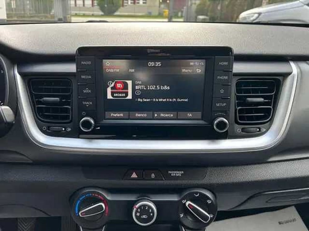 Kia Stonic usata a Milano (14)