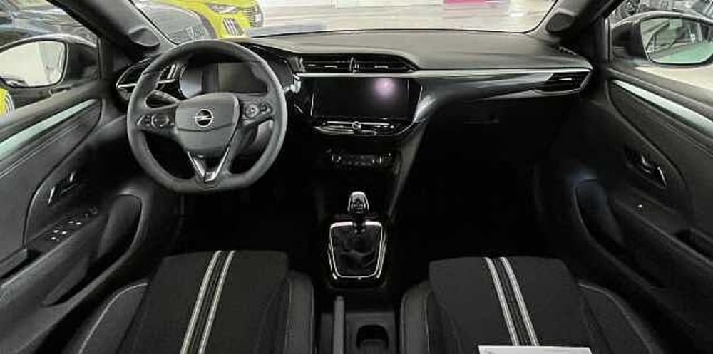 Opel Corsa nuova a Milano (10)