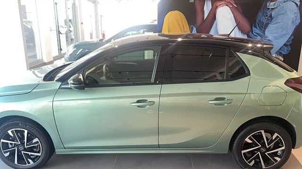 Opel Corsa nuova a Milano (6)