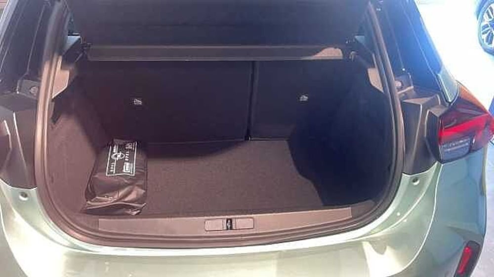 Opel Corsa nuova a Milano (7)