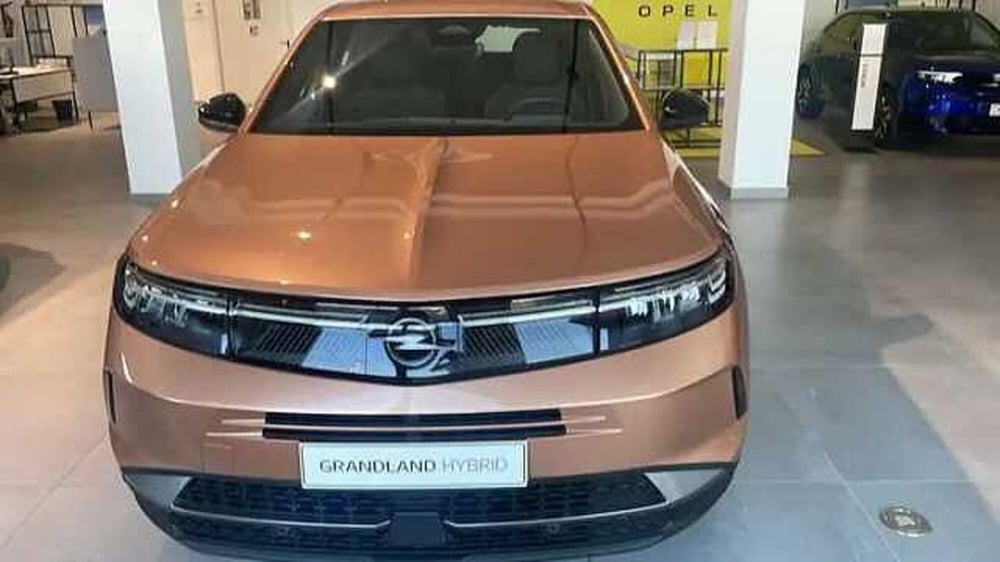 Opel Grandland nuova a Milano (2)