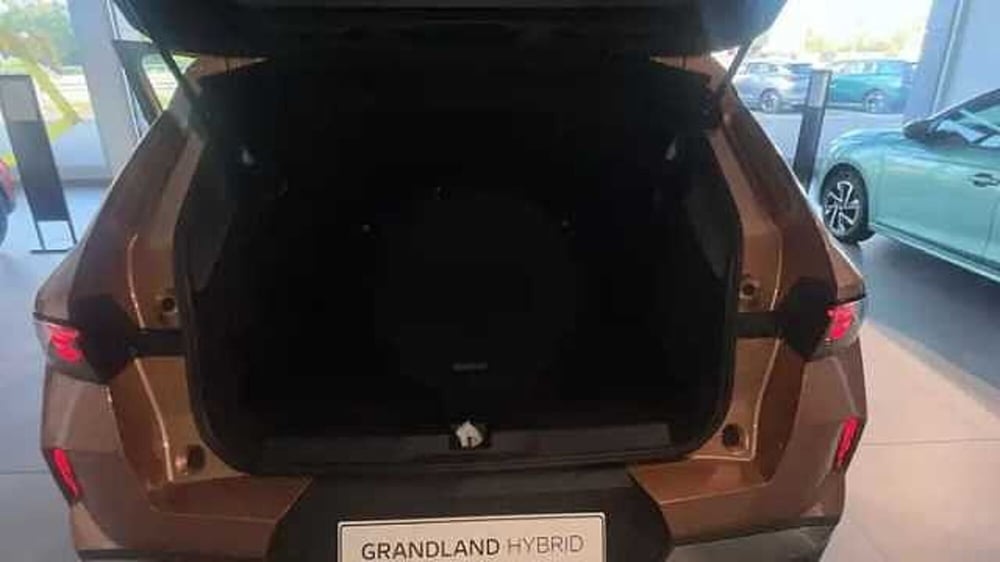 Opel Grandland nuova a Milano (8)