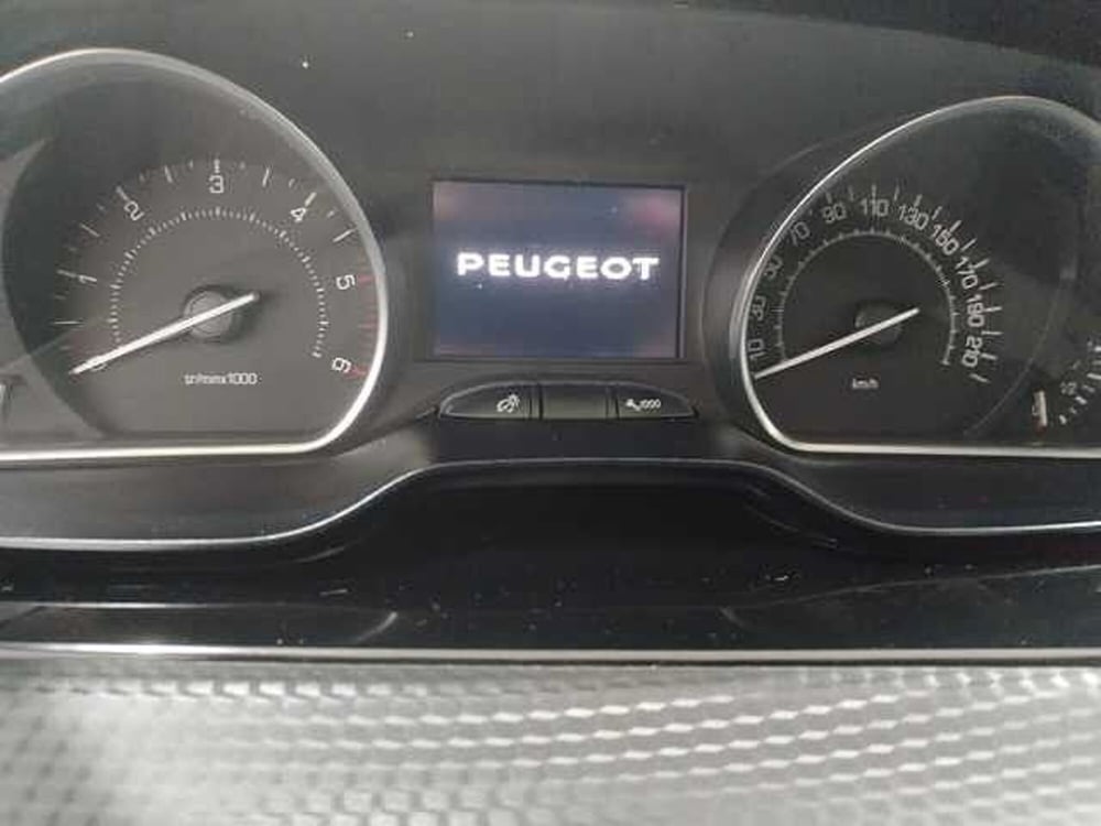 Peugeot 208 usata a Lecce (7)