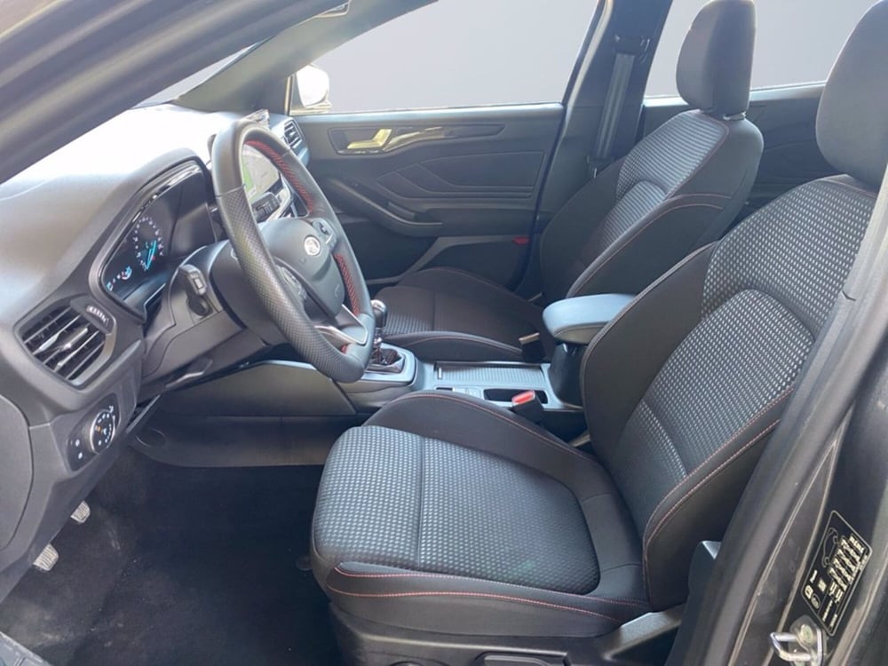 Ford Focus Station Wagon usata a Milano (9)