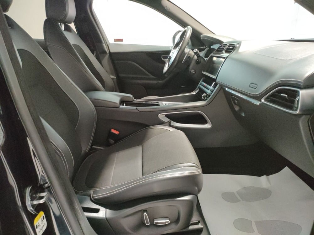 Jaguar F-Pace usata a L'Aquila (15)