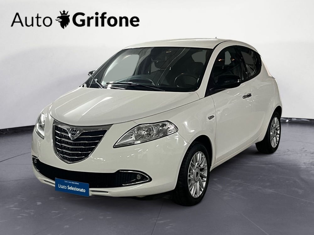 Lancia Ypsilon usata a Modena