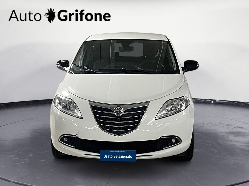 Lancia Ypsilon usata a Modena (5)