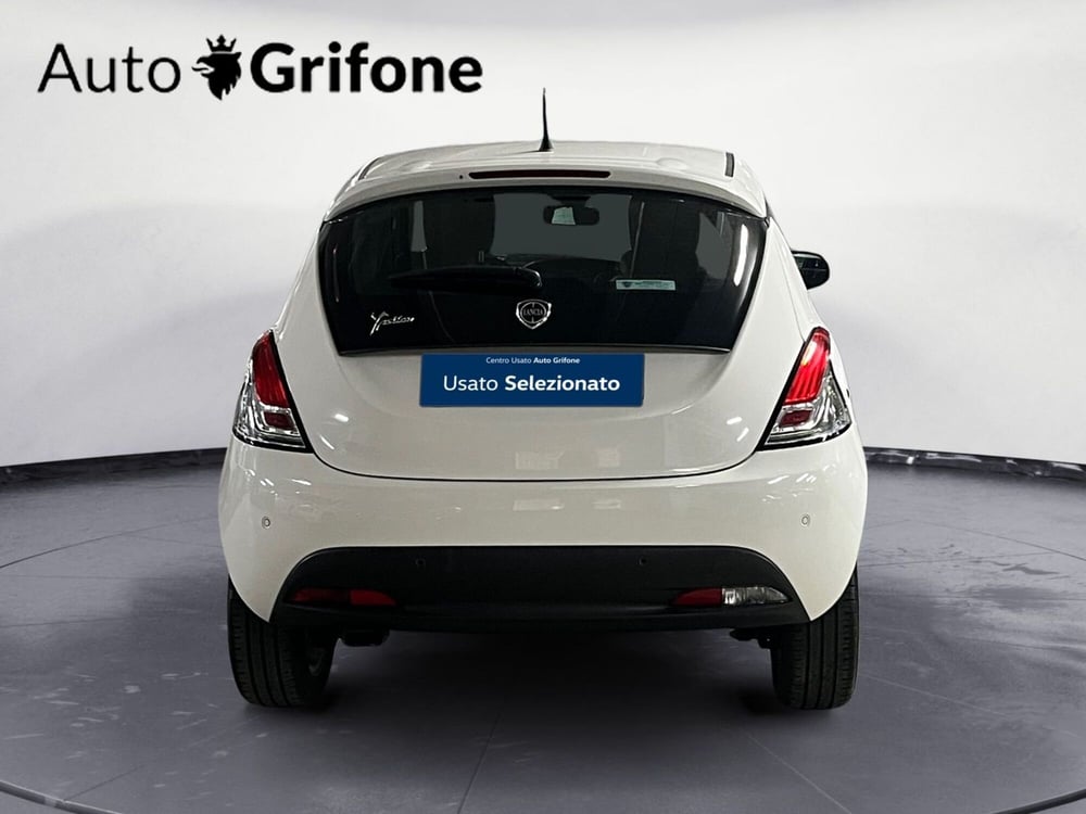Lancia Ypsilon usata a Modena (6)