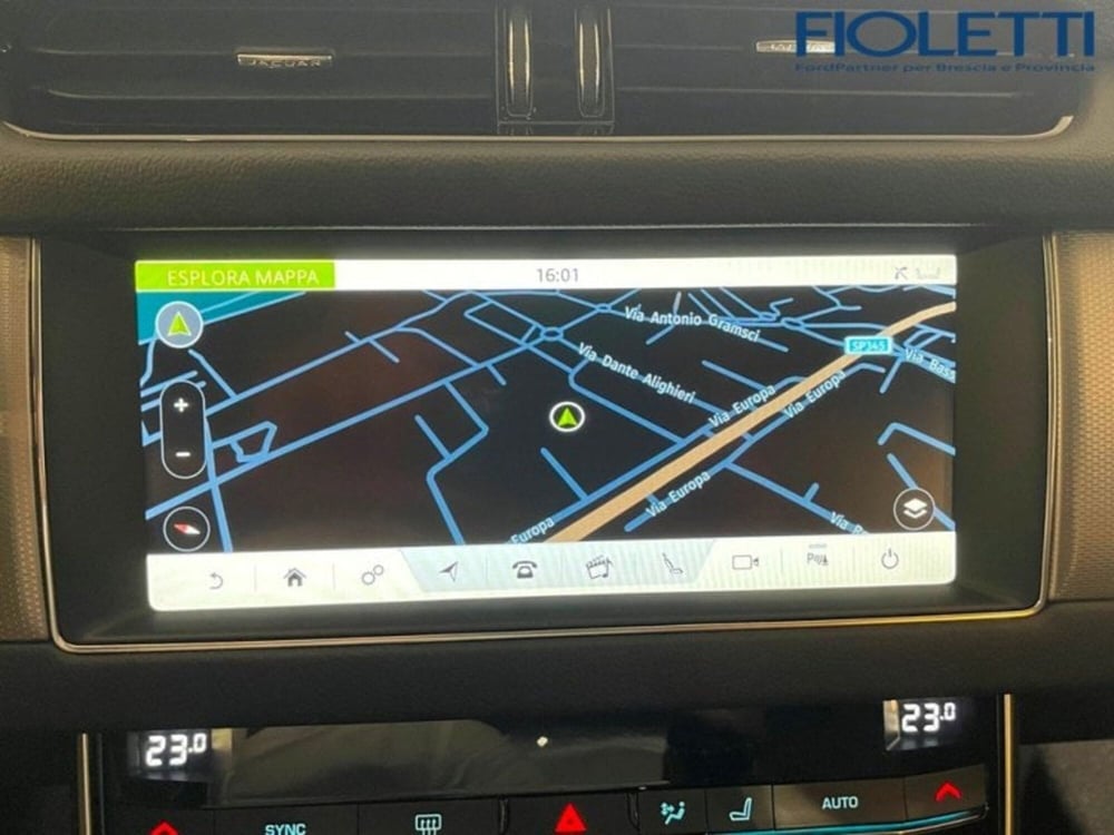 Jaguar XF usata a Brescia (10)