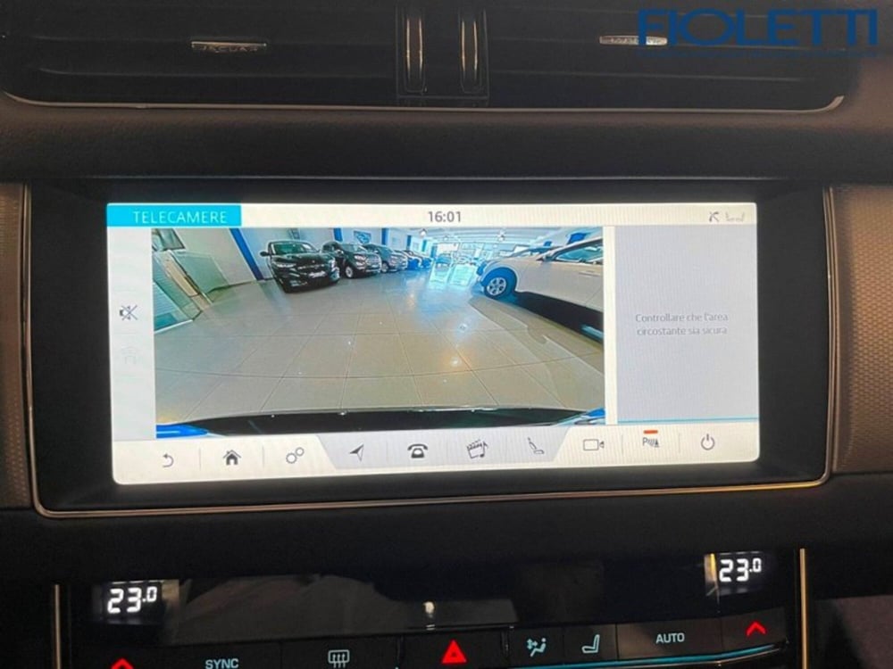 Jaguar XF usata a Brescia (11)
