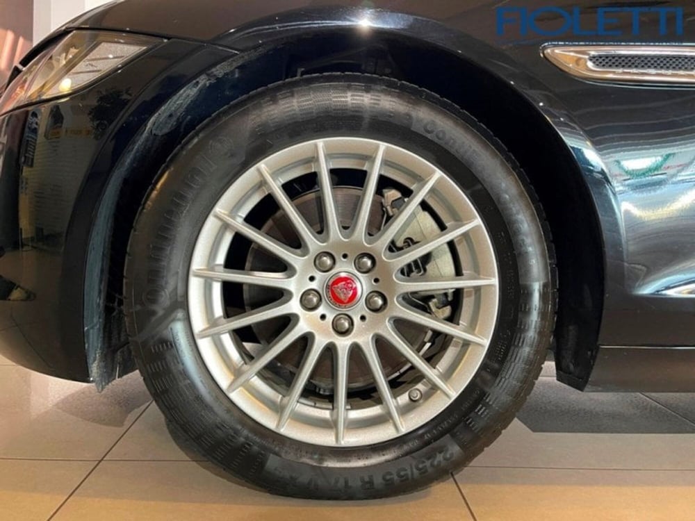 Jaguar XF usata a Brescia (14)