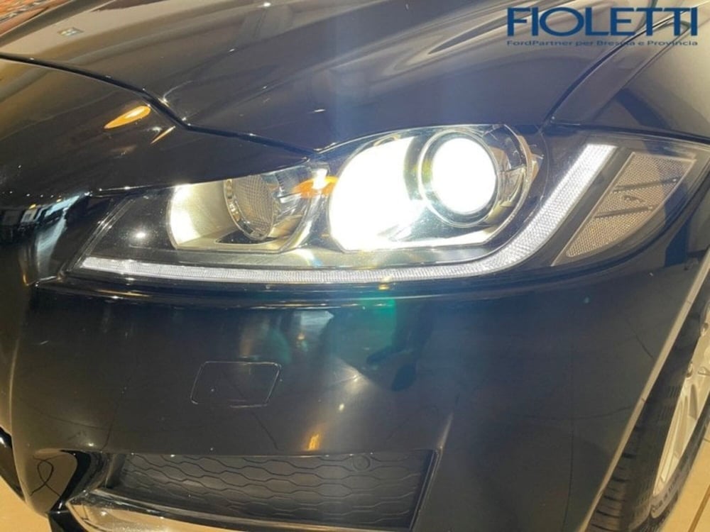 Jaguar XF usata a Brescia (16)