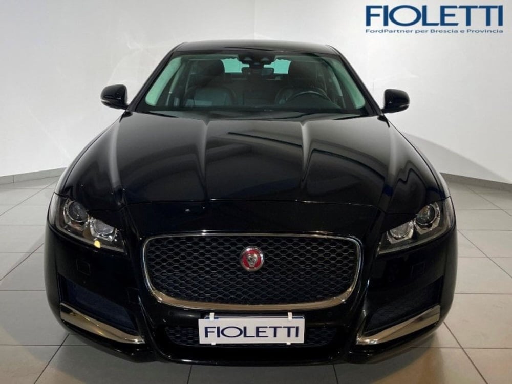 Jaguar XF usata a Brescia (3)