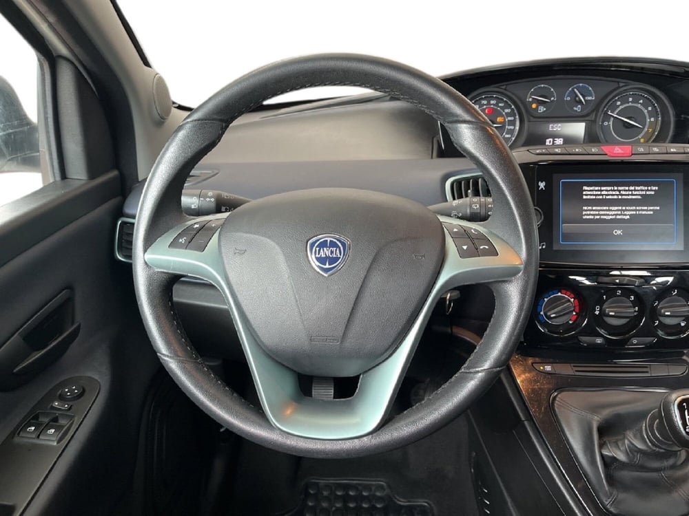 Lancia Ypsilon usata a Torino (11)