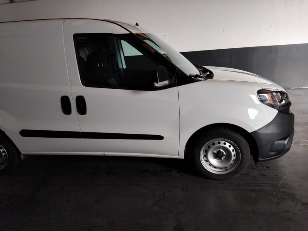 Fiat Doblò Furgone usata a Milano (6)