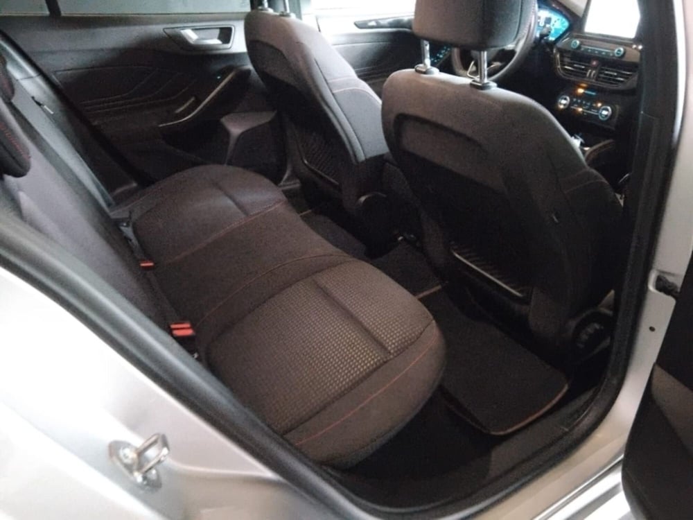Ford Focus Station Wagon usata a Milano (11)