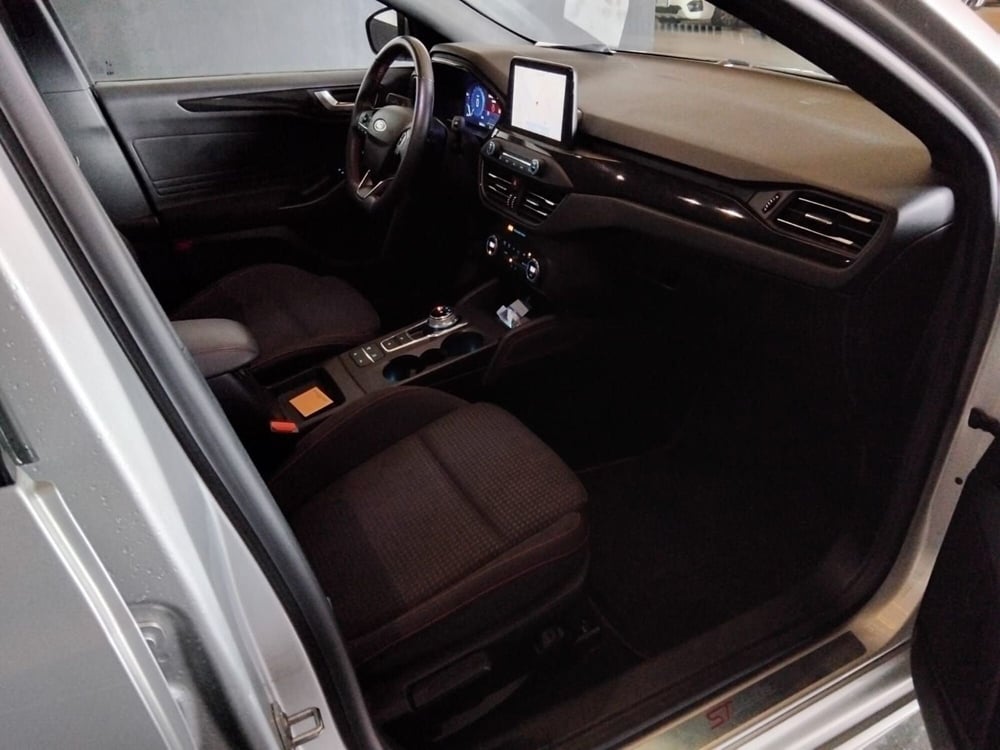 Ford Focus Station Wagon usata a Milano (8)