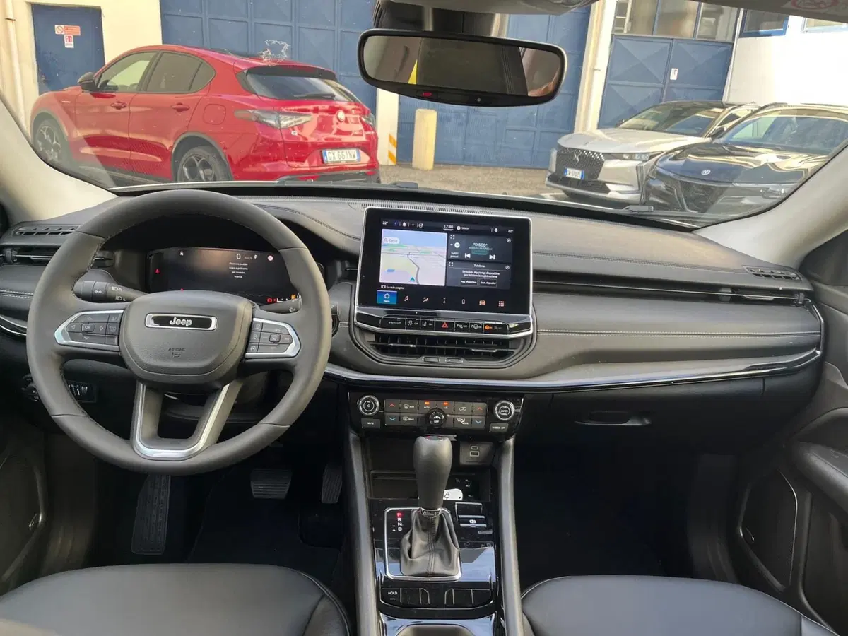 Jeep Compass nuova a Milano (19)