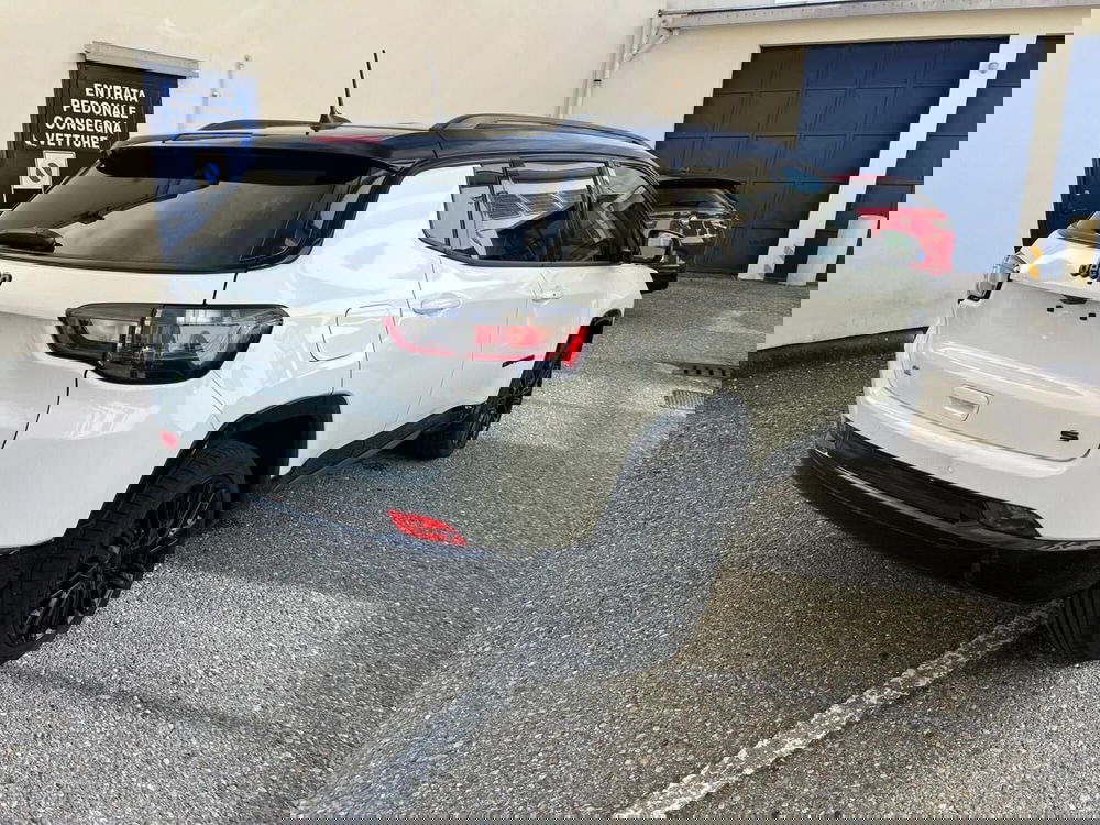 Jeep Compass nuova a Milano (7)