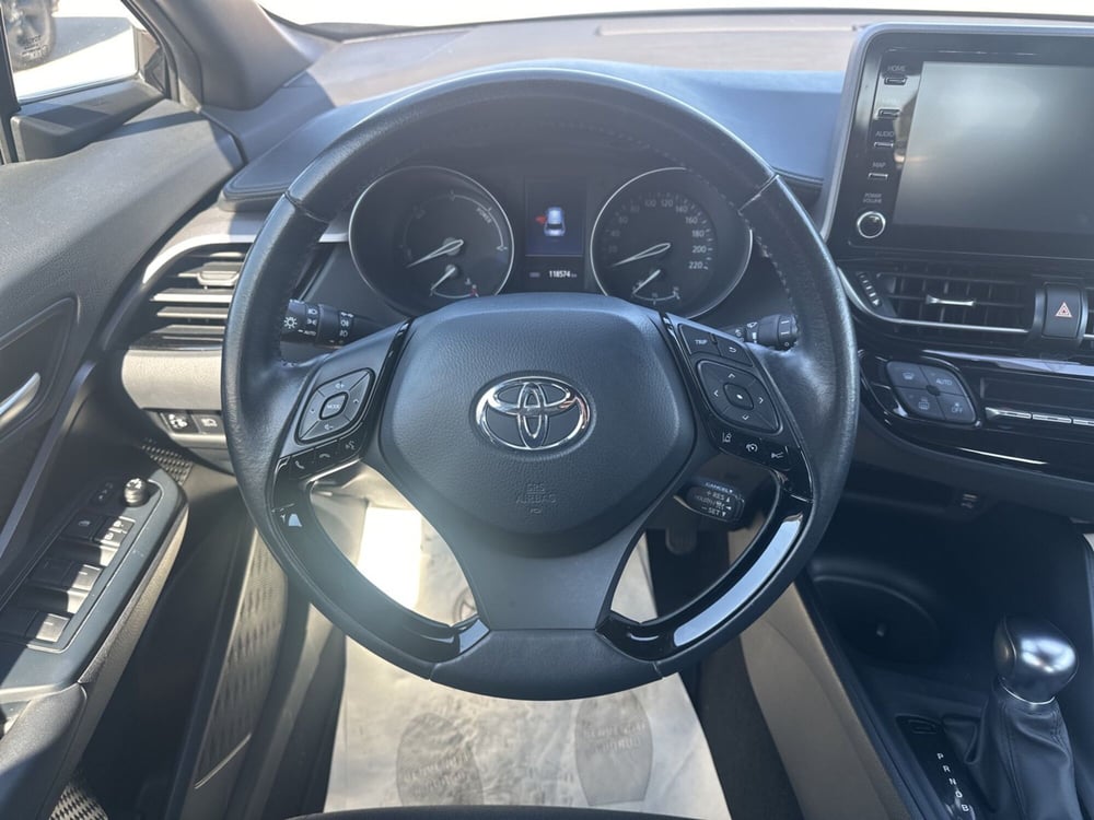 Toyota Toyota C-HR usata a Siracusa (11)