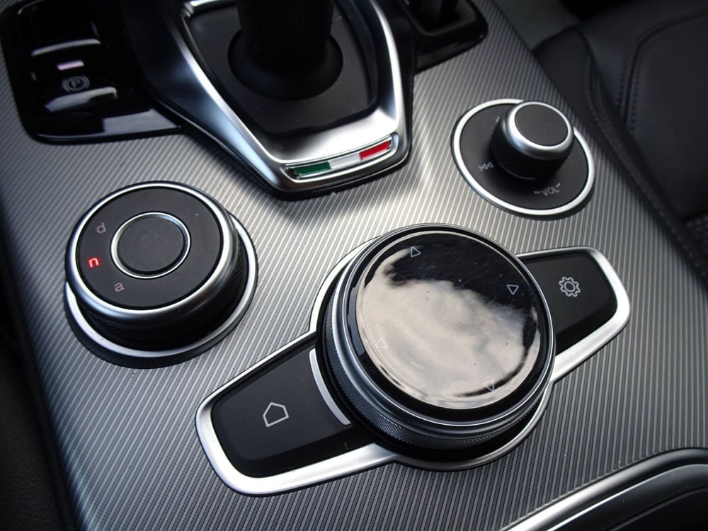 Alfa Romeo Stelvio usata a Treviso (19)