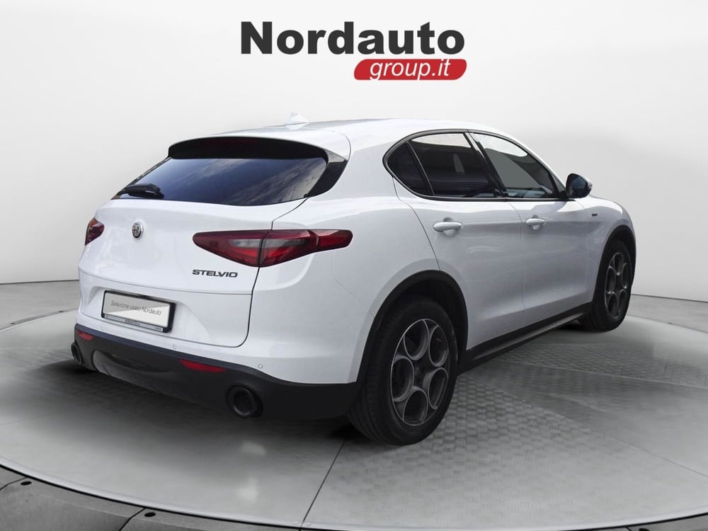Alfa Romeo Stelvio usata a Treviso (5)