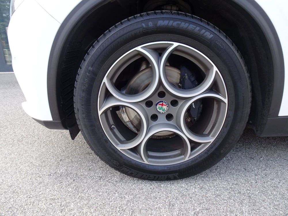 Alfa Romeo Stelvio usata a Treviso (8)