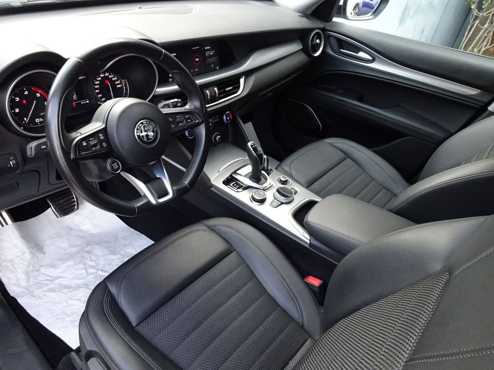 Alfa Romeo Stelvio usata a Treviso (9)