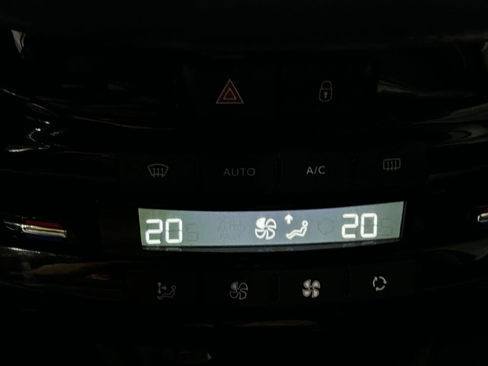 Peugeot 2008 usata a Milano (16)