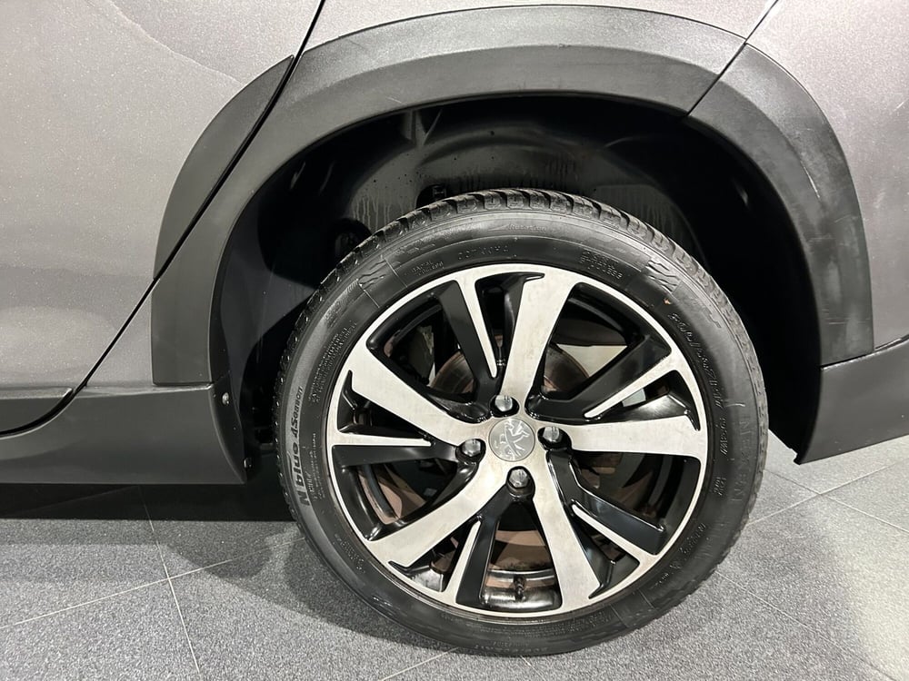 Peugeot 2008 usata a Milano (6)
